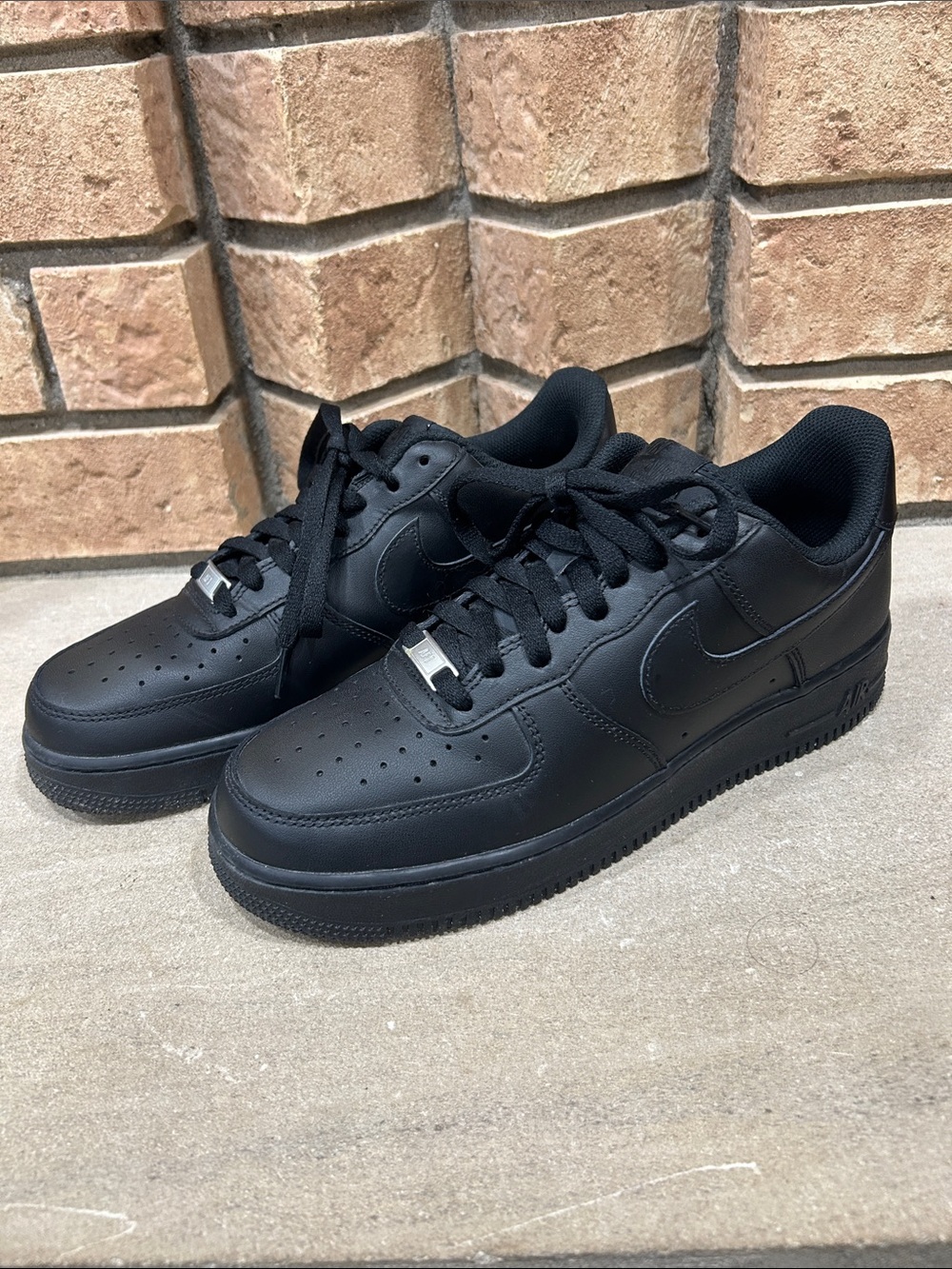 Nike Air Force 1 Low '07 Triple Black Men’s size 9.5 Black Sneakers CW2288-001